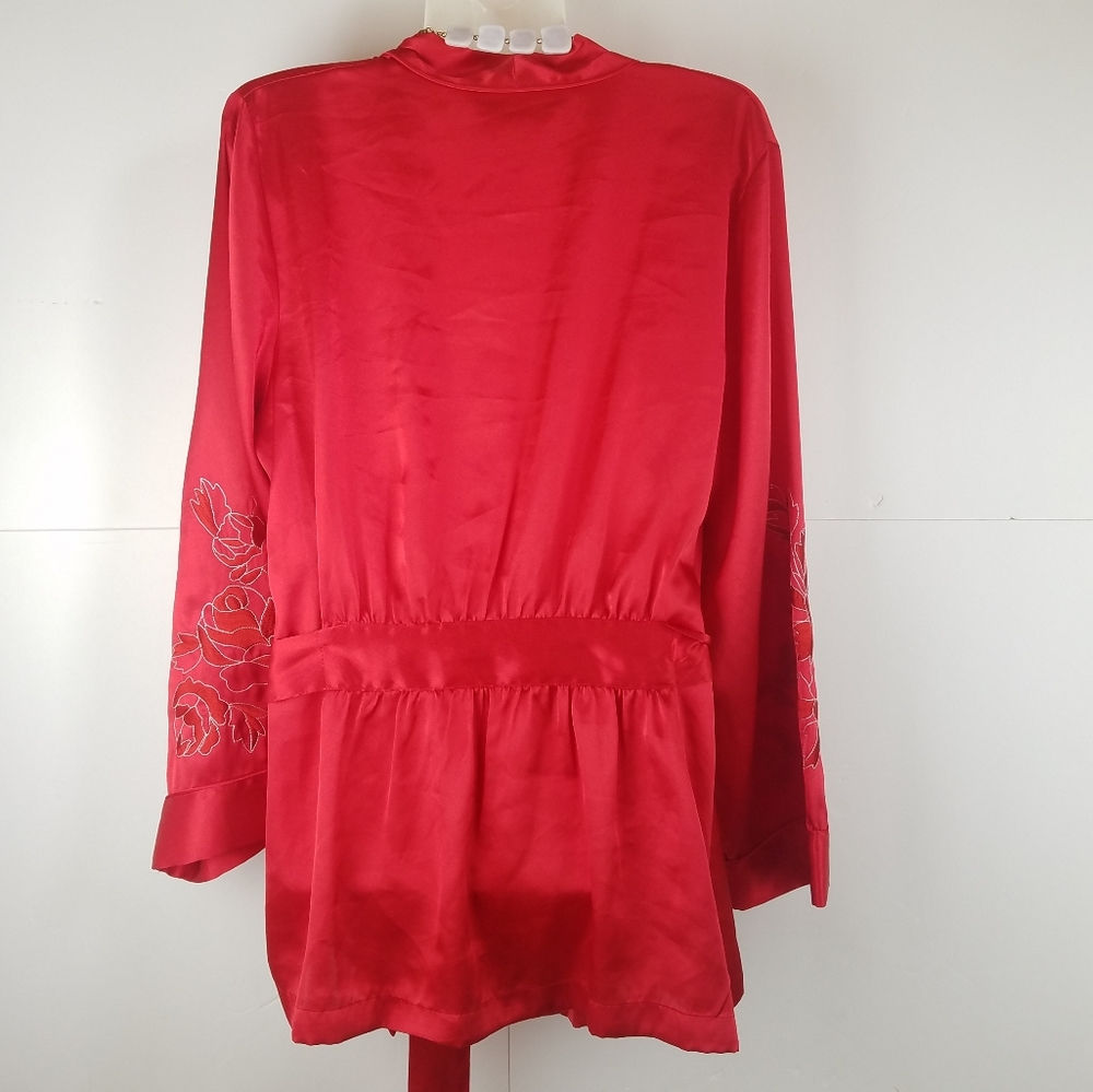 MORGAN TAYLOR Bath Robe Red Embroidered Size MEdium - Picture 8 of 9